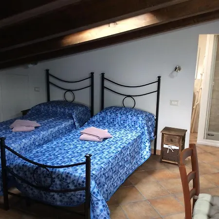 Gente Di Mare לינה וארוחת בוקר טאורמינה